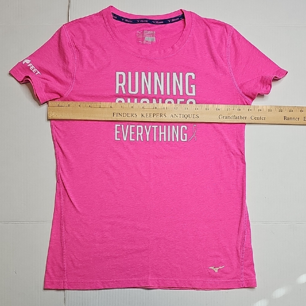 Mizuno Women's Performance Graphic Tee Pink "Running Changes Everything", Large - Picture 5 of 6